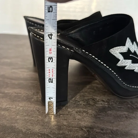 Black and White Embroidered Women's Heeled Mules. Size 8 M - Picture 7 of 10